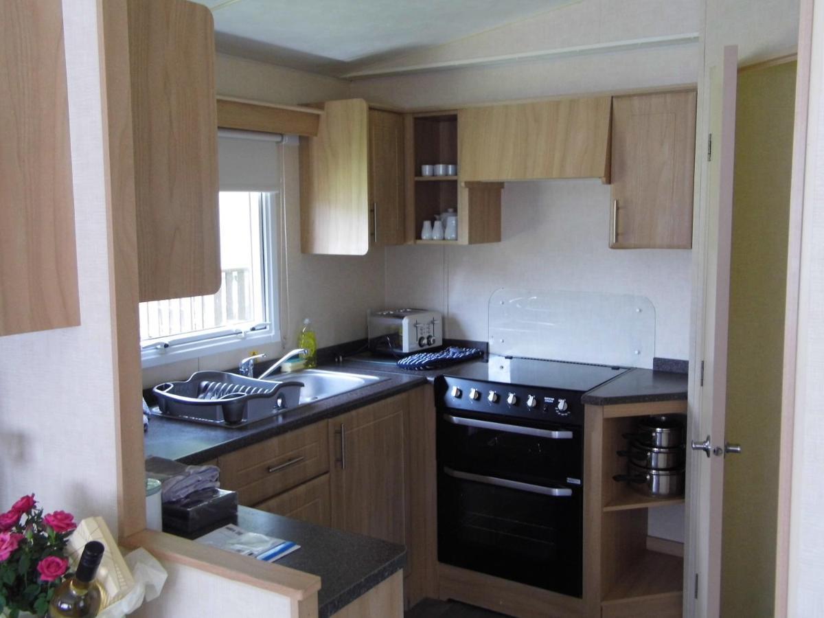 Oakdene -3 Bedroom Caravan Weeley Exterior photo