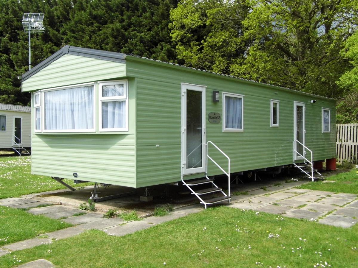 Oakdene -3 Bedroom Caravan Weeley Exterior photo